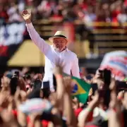 Lula da Silva gan� un hist�rico balotaje a Fl�vio Bolsonaro y asumir� un cuarto mandato en Brasil