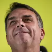 El bolsonarismo culp� a ChatGPT por la carta de Fl�vio: presidente autoproclamado y un escudo con "Brazil"