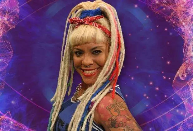 Azul Carrizo.