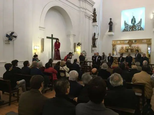 Representantes de diferentes partidos polticos se reunieron en la Baslica de San Francisco en apoyo al Papa Francisco