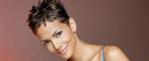 pelo corto haly berry