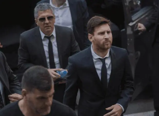 Messi sale de los Tribunales espaoles