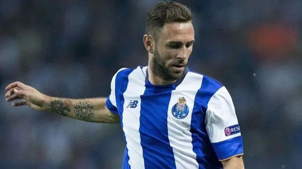 Miguel Layun. ��rale!