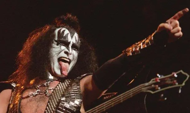 Gene Simmons, estrella y jurado.