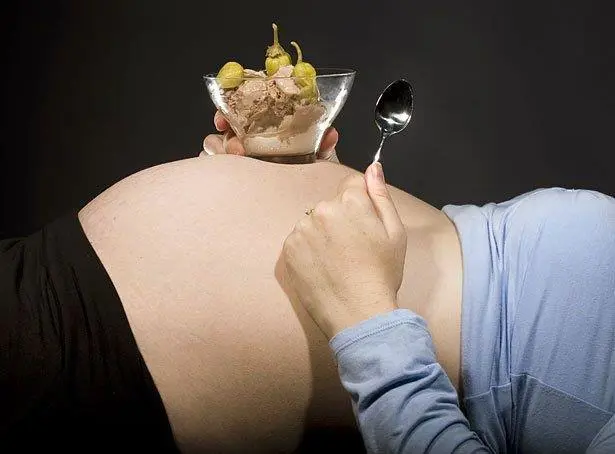 A comer... pero por una.