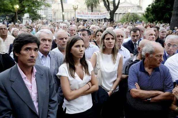 Una de las hijas de Nisman y Sandra Arroyo Salgado, ex mujer del fiscal, en la marcha que se realiz a un ao de su muerte