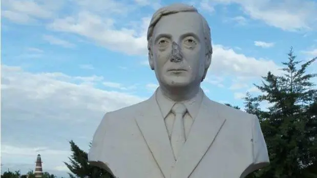 Busto Nstor Kirchner