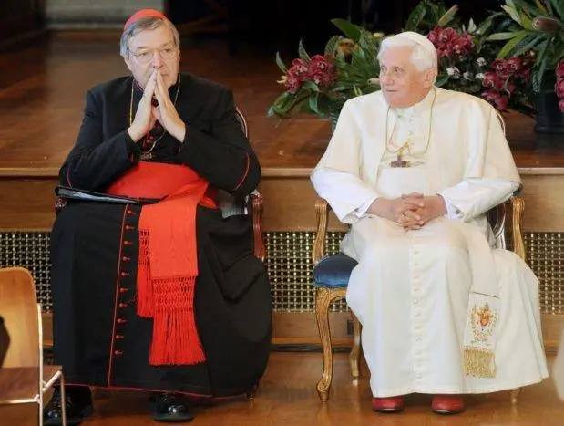 Pell con Benedicto XVI