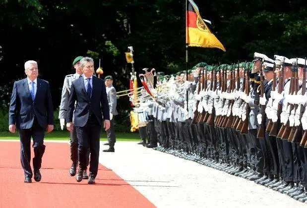 Macri desfila con Gauck