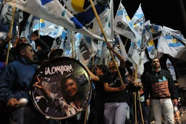 La Campora, en el anterior viaje de CFK a Buenos Aires