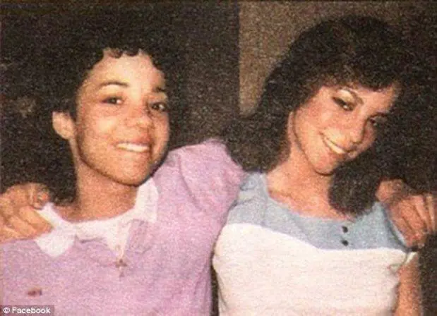 Alison y Mariah Carey, antes de 1994, cuando an se llevaban bien