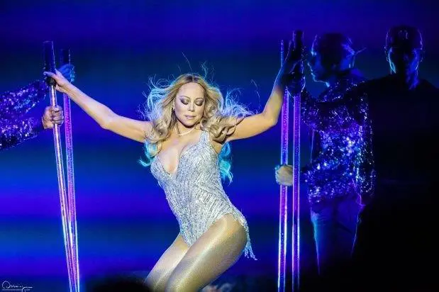 Mariah Carey en uno de los conciertos de la gira 'Sweet sweet Fantasy Tour 2016'