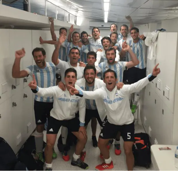 Leones ntimos: as festejaron la primera medalla que el hockey masculino gana en su historia