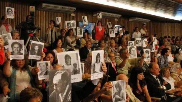 Familiares de desaparecidos en el juicio de la Magacausa La Perla, que conden a Cuca, a Menndez y ms 25 genocidas a cadena perpetua