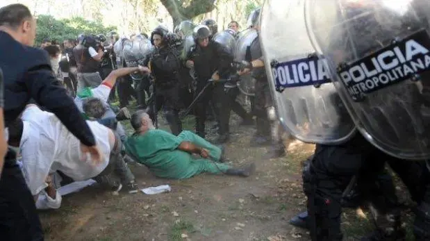 represion borda