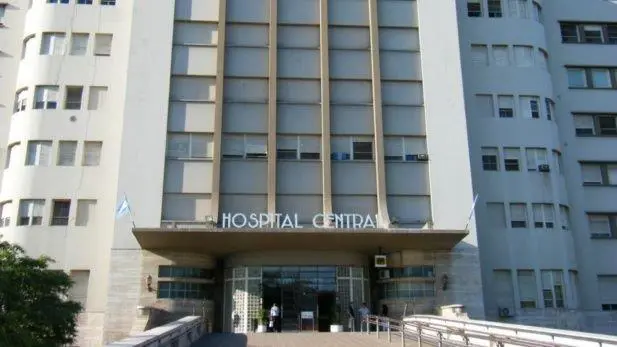 El Hospital Central de Mendoza, donde muri Deolinda Tropn luego de haber recibido una paliza mortal por parte de su hermano