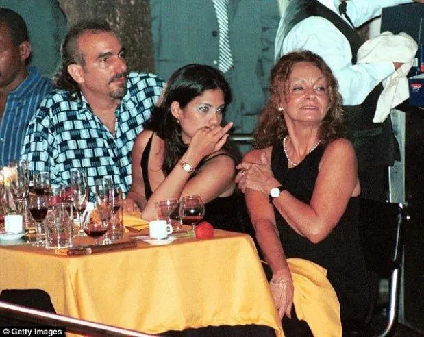 Dalia Solo del Valle junto a Alexander, uno de los hijos que tuvo con Fidel