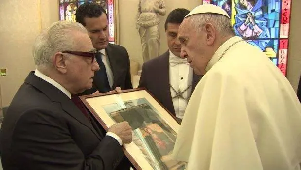 Scorsese le regal al Papa Francisco dos cuadros del siglo XVII relacionados con 'Silencio'