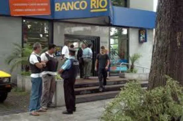 El banco Ro de Acassuso fue asaltado el 13 de enero de 2006.