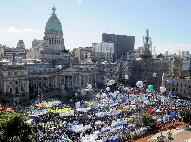 El Congreso, durante la marcha de las centrales obreras realizada hace menos de un mes