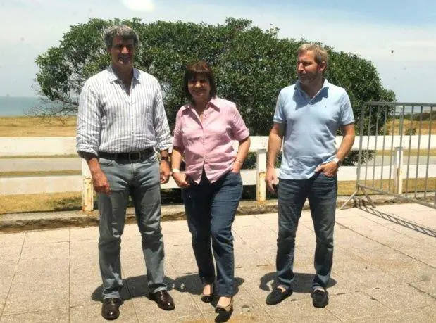 Prat-Gay, Bullrich y Frigerio, con el look casual del retiro espiritual