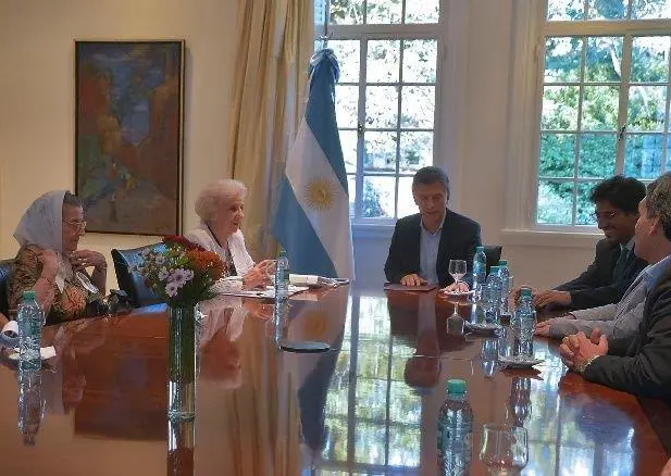 Febrero del ao pasado, cuando Macri recibi a las Abuelas en Olivos, pero a los largo del ao se fue tensando la relacin entre ambos.