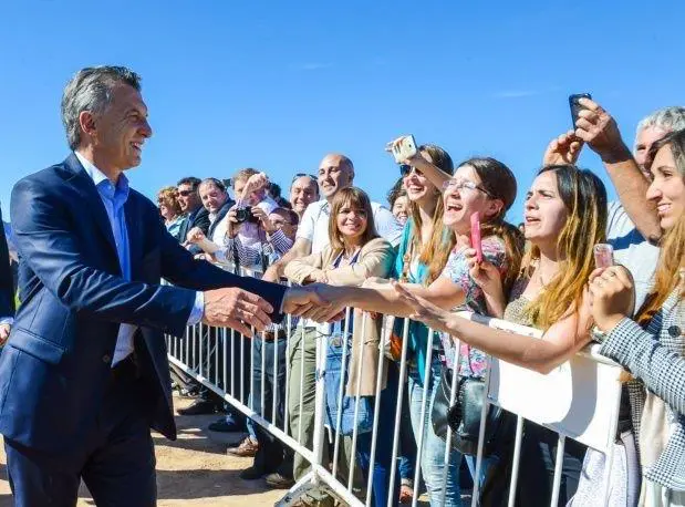 Macri, en Lujn, ante la gente. 