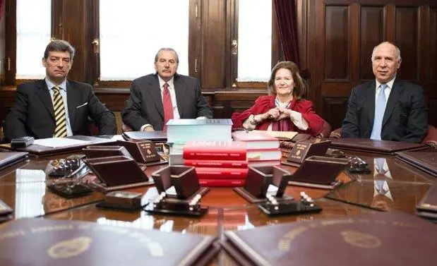 Los cuatro integrantes de la Corte Suprema.