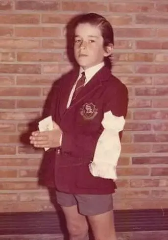 Rufino Varela de nio, con el uniforme del Newman