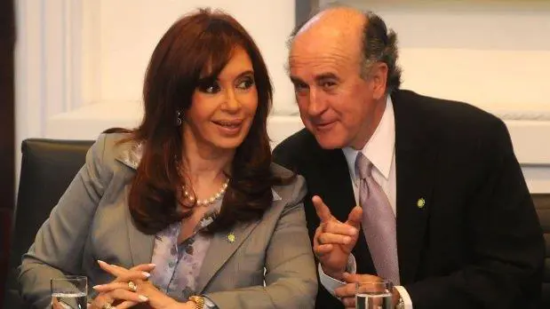 Hombre de confianza de Cristina, Parrilli siempre estuvo al lado de la ex Presidenta