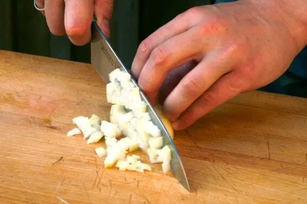 picando cebolla