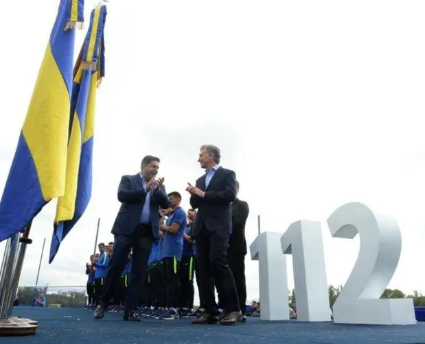 Mauricio Macri junto al presidente de Boca, Daniel Angelici, esta maana.