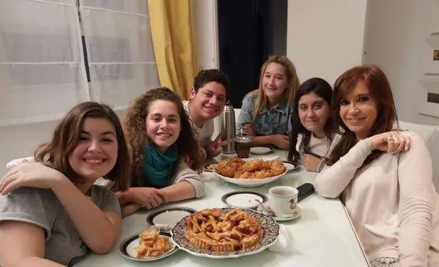 Este fin de semana, Cristina recibi a estudiantes en su casa de Recoleta.