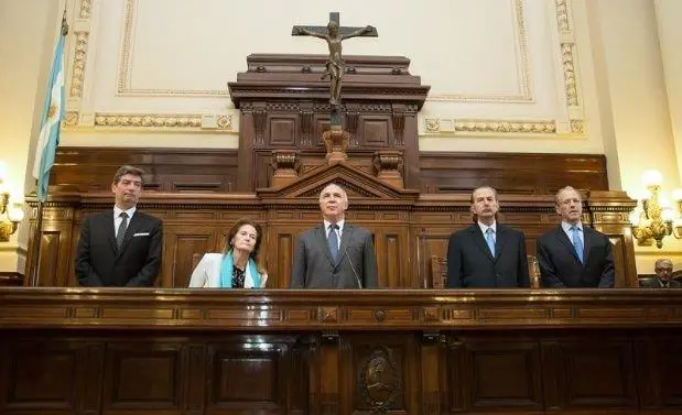 Los cinco jueces actuales de la Corte Suprema.