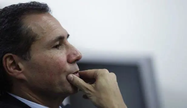 La Gendarmera asegura en una pericia que Nisman fue asesinado por dos personas.