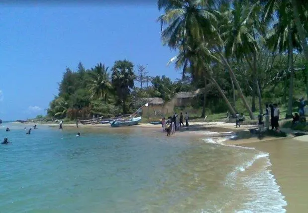 Arungum Bay