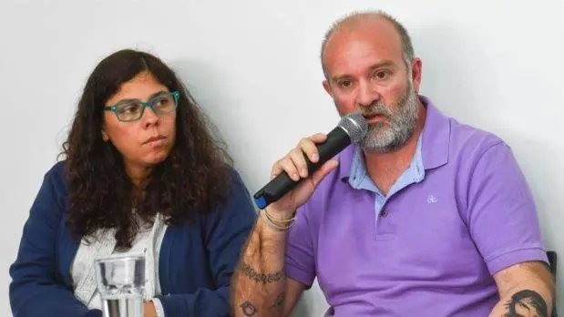 Andrea y Sergio durante la conferencia de prensa que dieron hoy.