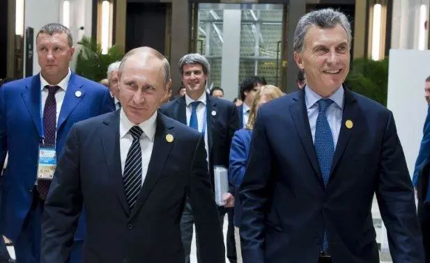 alt title macri putin