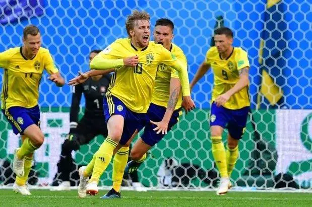 alt title suecia