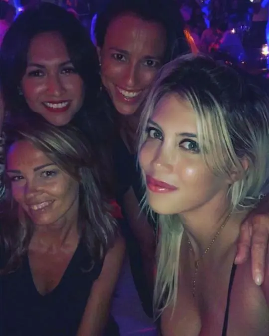 Wanda y amigas en Ibiza