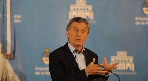 alt title macri