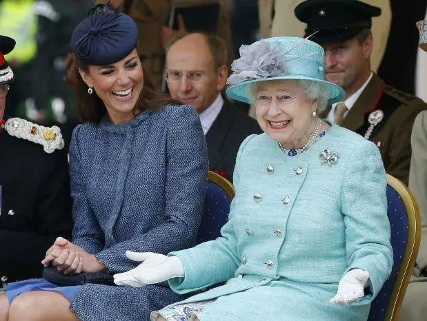 Es Kate quien ahora acompaa en ms actos a la Reina.