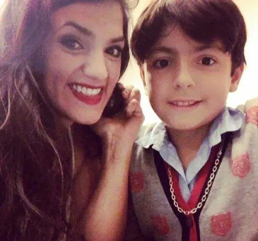 Mayra con su sobrino Benjamn, hijo del Kun y Gianinna Maradona.
