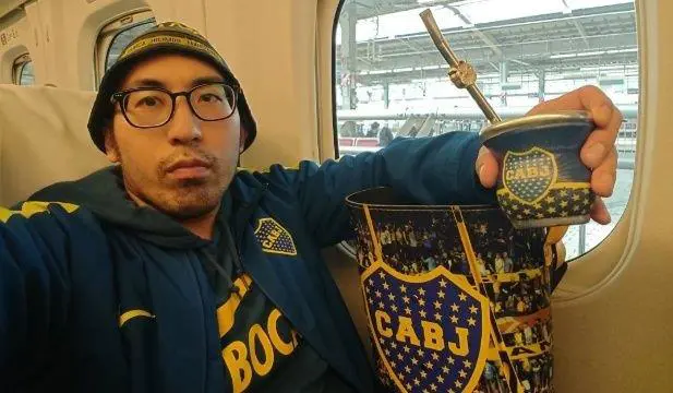 Isamu Kato no viaj al pas para ver la final.