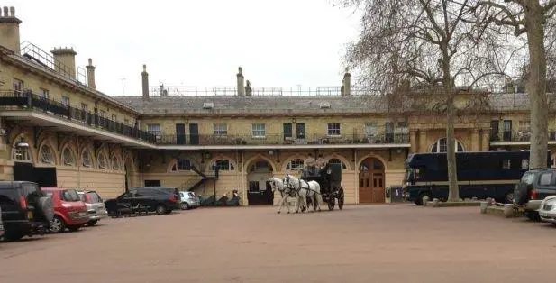 alt title royal mews