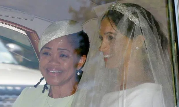 Doria Ragland, la mam de Meghan, fue la nica de la familia que asisti a la boda real.