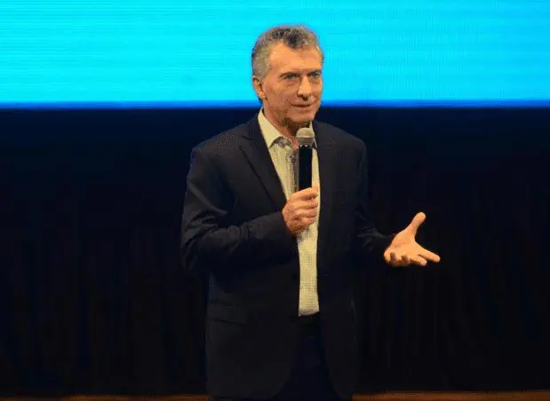 alt title macri