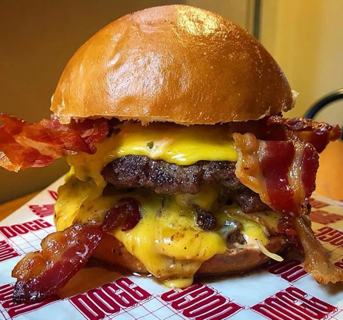 La hamburguesa gan notoriedad en Estados Unidos en 1904.