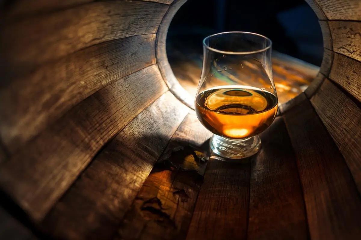 El whisky, una bebida ideal para acompaar el invierno.